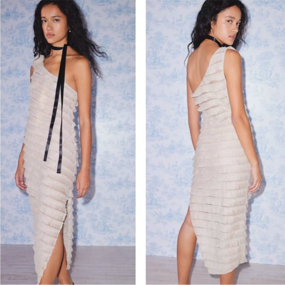 Kimchi Blue Rita Ruffle One-Shoulder Midi Dress